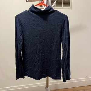 Women’s Navy Turtleneck soft size medium